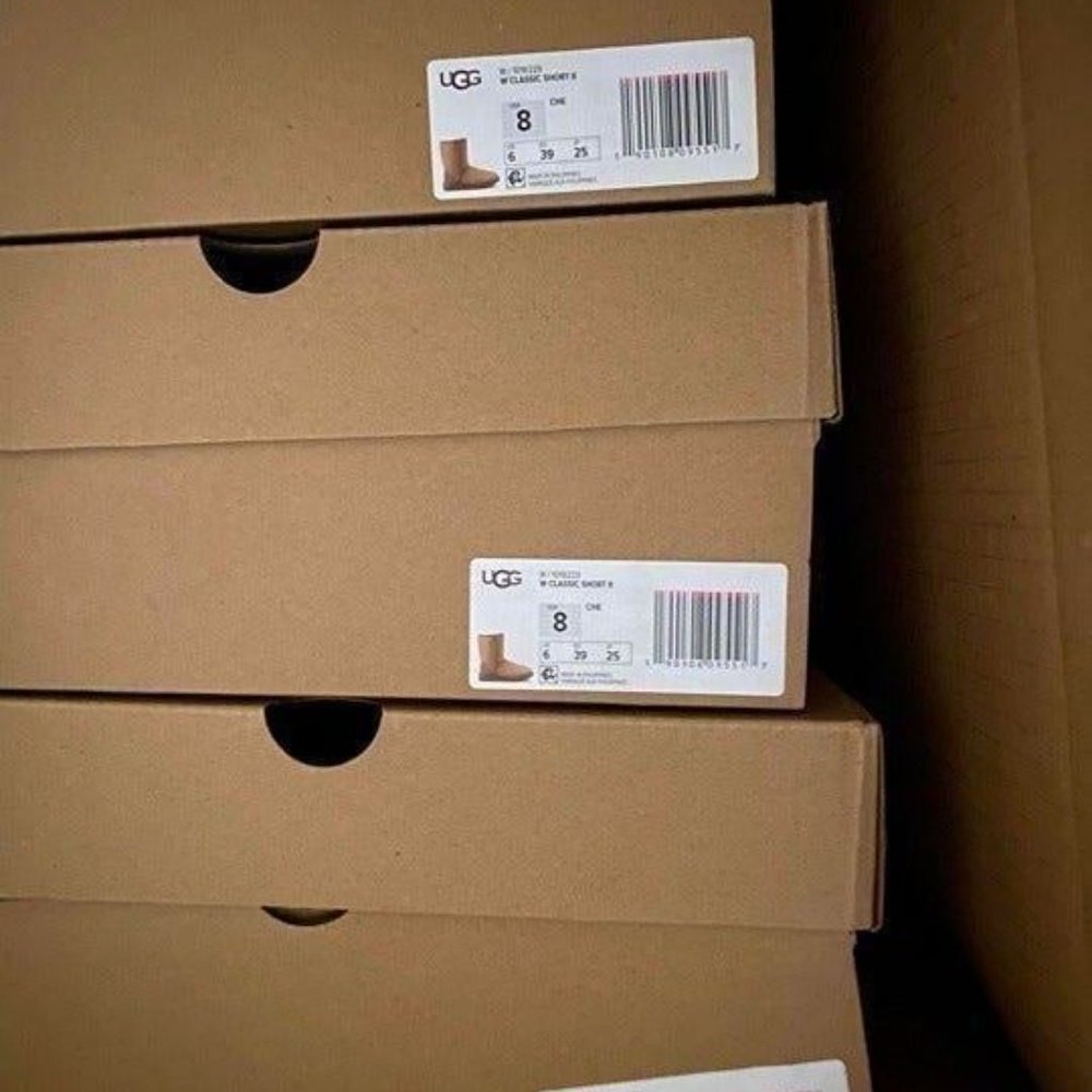uggs brand new women Classic Short II- size 8- chestnut - Picture 3 of 3